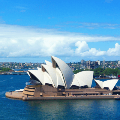 Photo de l’Opéra de Sydney au bord de l’eau, représentant l’expansion de Nexline en Australie