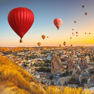 Montgolfières au-dessus de la Cappadoce, symbole de l’expansion logistique souple de Nexline – Nexline Group