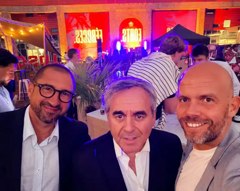 Party LOSC at Domaine de Luchin with lighting, event staging and a professional business atmosphere.