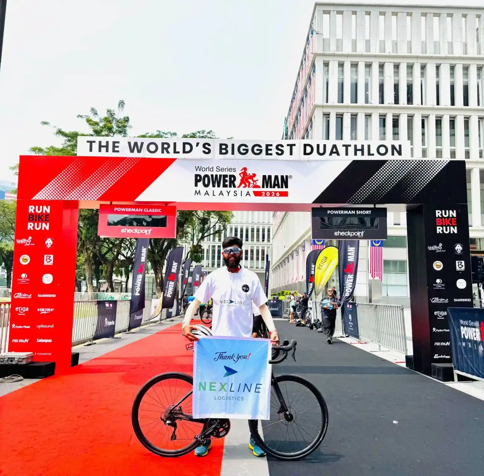 Nexline Bangladesh soutient un athlète au Powerman Malaysia 2026