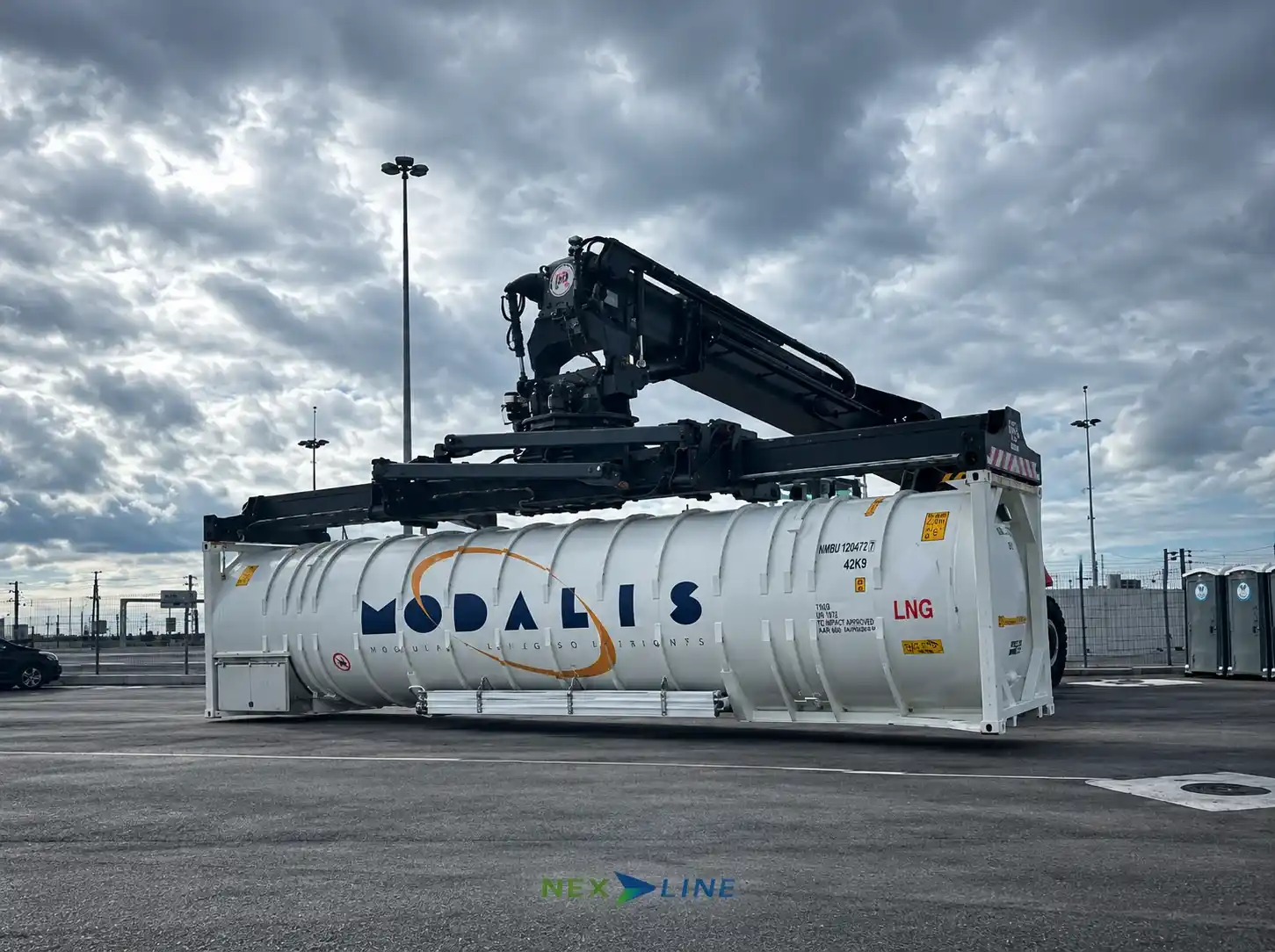 Conteneur-citerne MODALIS équipé d'un système de manutention, illustrant les infrastructures de ferroutage et le développement du fret ferroviaire à Dunker